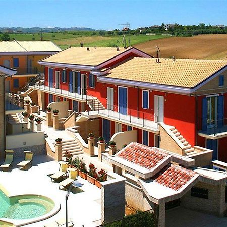 Il Borghetto Hotell Cupra Marittima Eksteriør bilde