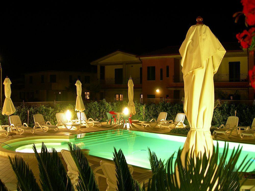 Il Borghetto Hotell Cupra Marittima Eksteriør bilde
